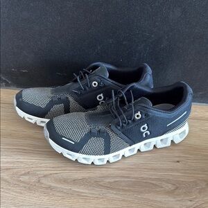 On Running Women’s Cloud 5 Running Shoe